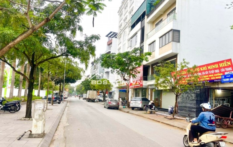 Hàng Hiếm- Bán nhà mặt đường 88m2 Thượng Thanh, mặt tiền 7.3m, 5 tầng thang máy, đang cho thuê 40tr